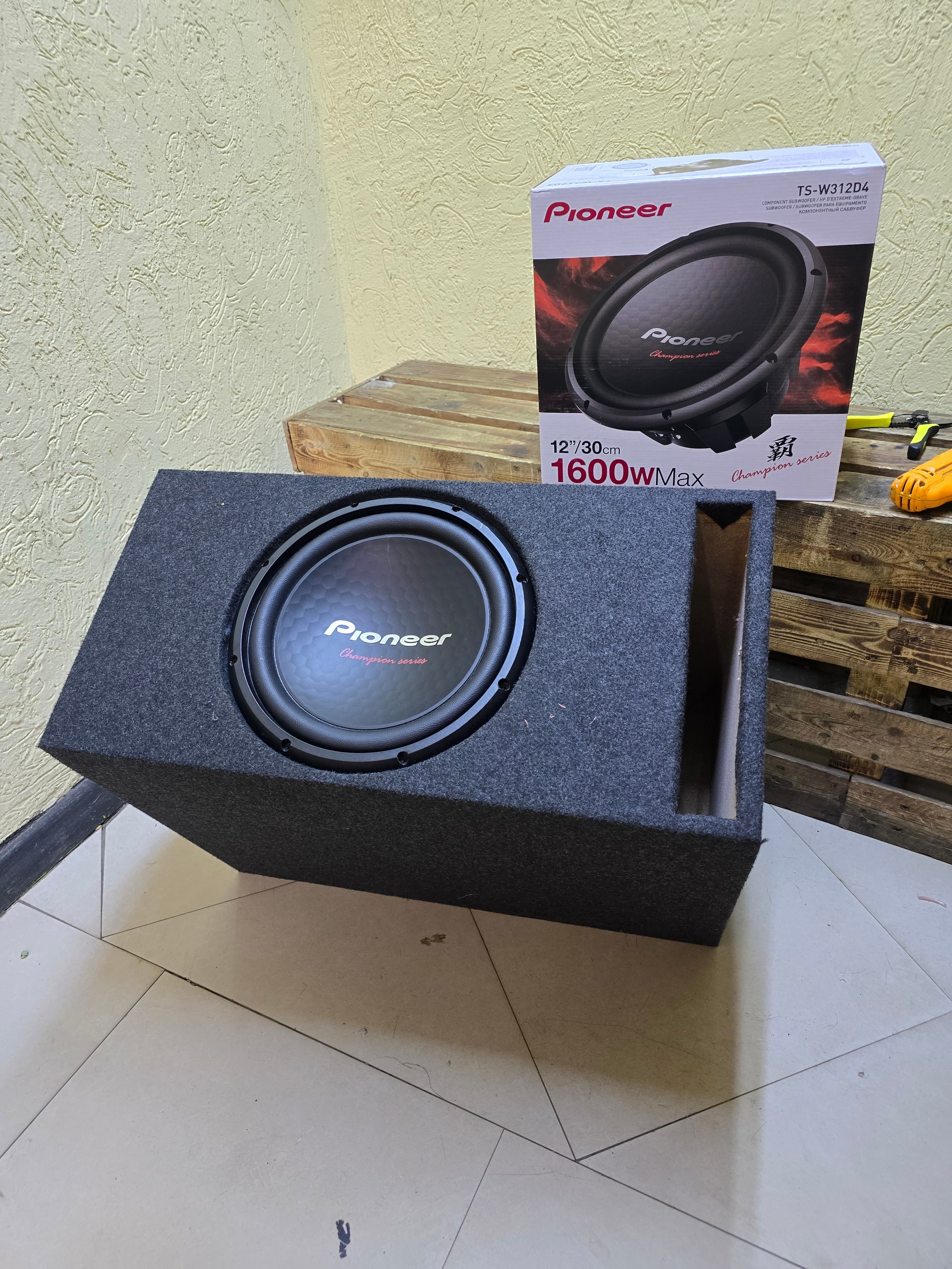 Pioneer TS-W312D4 Subwoofer Setup